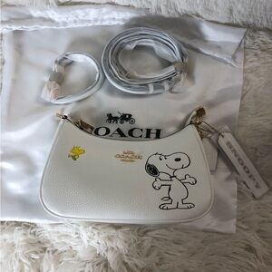 Coach X Peanuts Teri Shoulder Bag With Snoopy